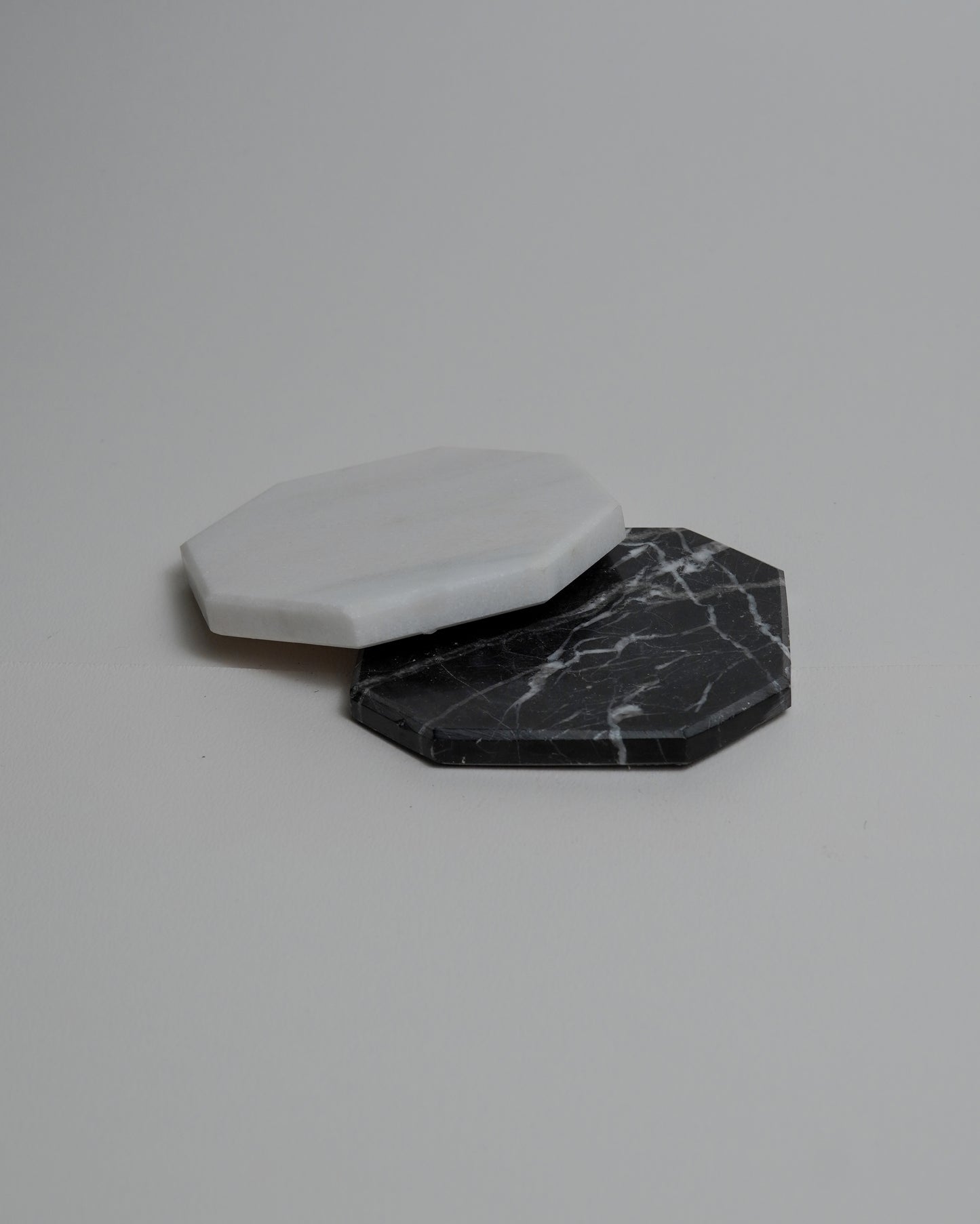 Black and white marble coaster